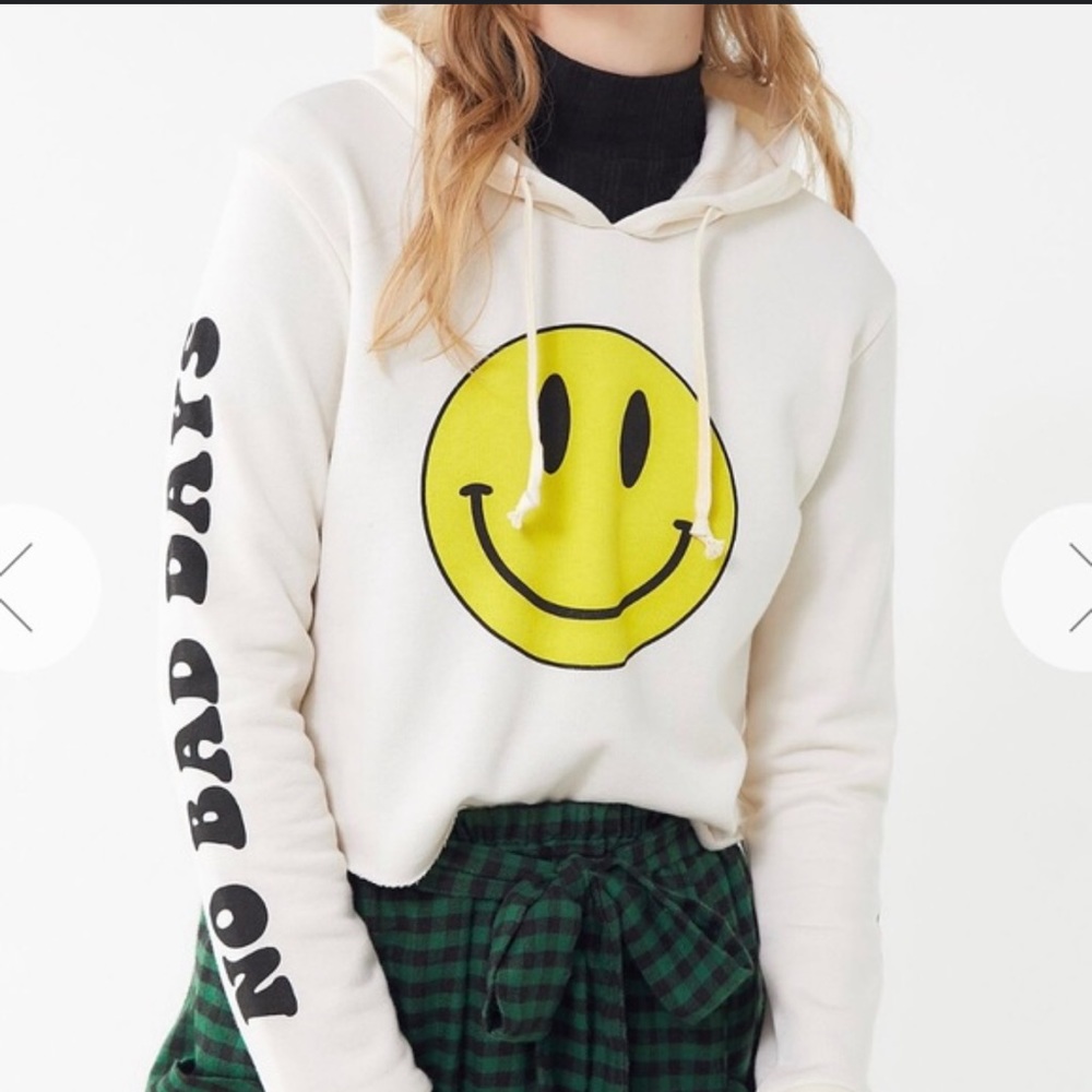 RARE Urban Outfitters | No Bad Days Smiley Cropped Hoodie | Small